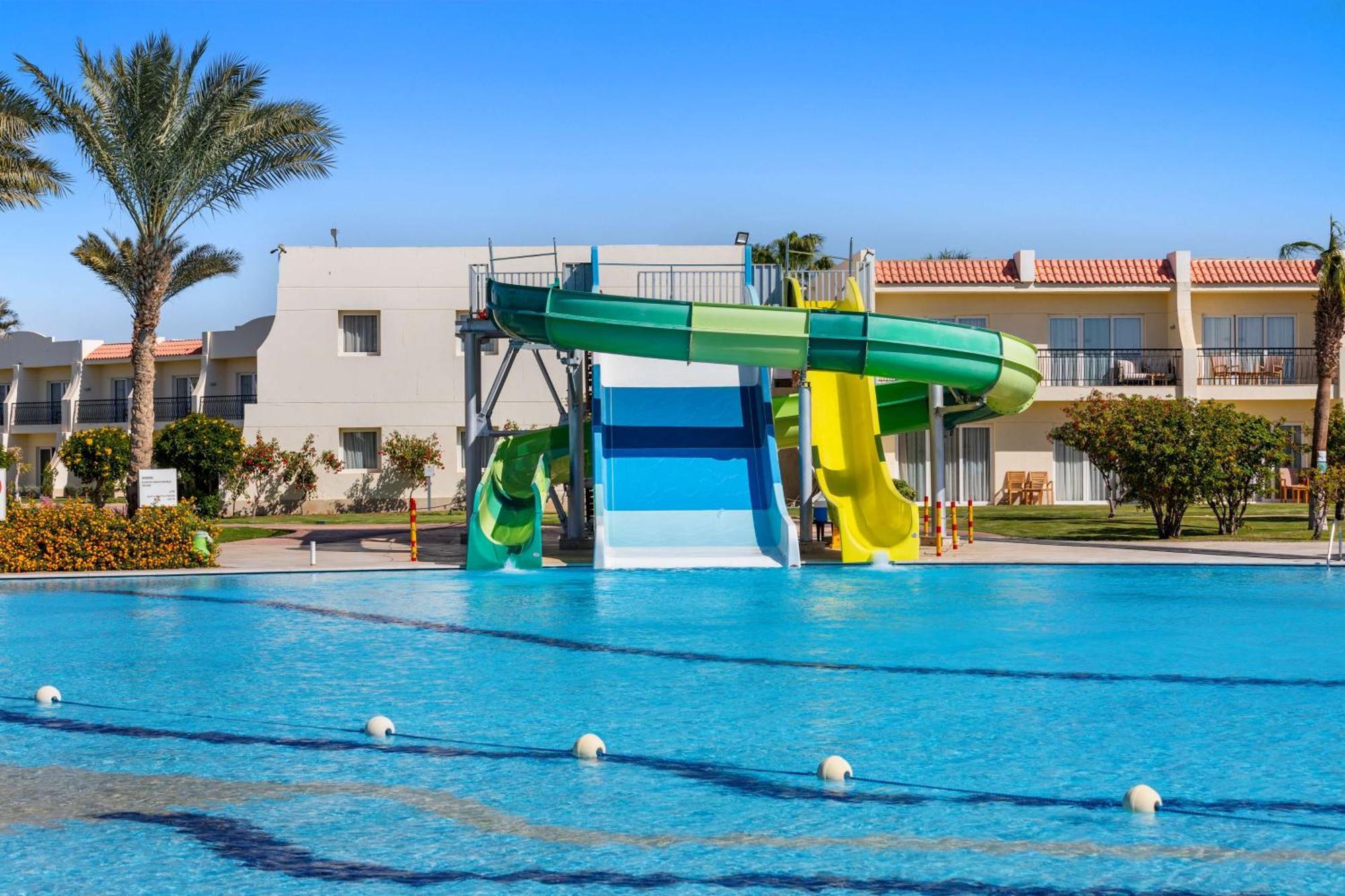 Doubletree By Hilton Sharks Bay Resort Шарм-еш-Шейх Екстер'єр фото